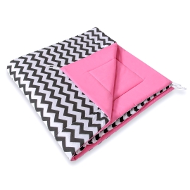 Double-sided teepee playmat- Chevron black/ pink