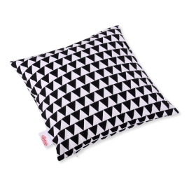 Pillow case - triangles black