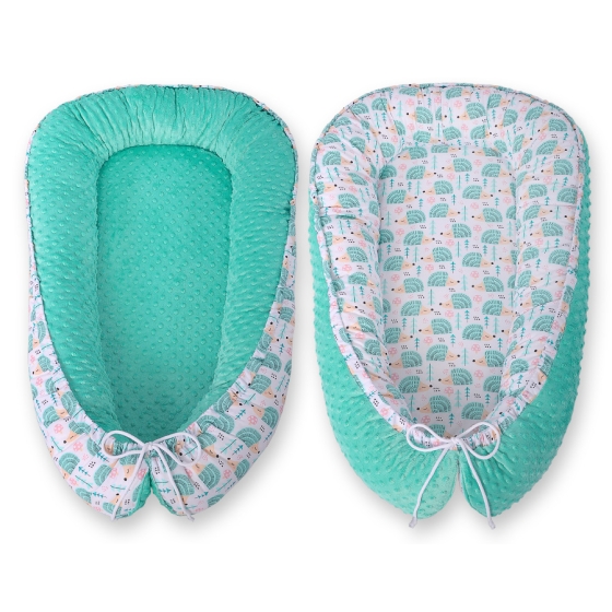 Baby nest minky - hedgehogs mint