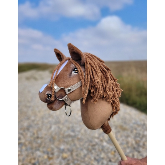Hobby Horse - light chestnut horse A4