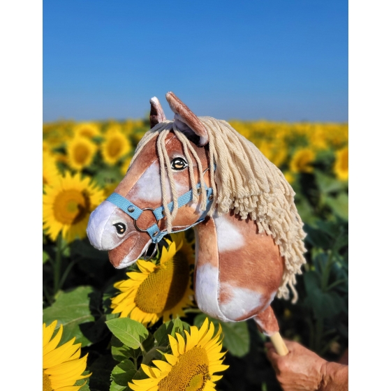 Hobby Horse - tobiano bay horse with a beige mane A3