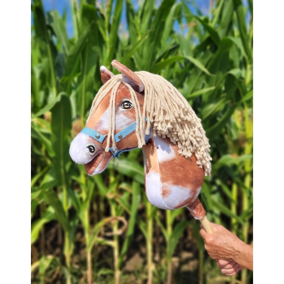 Hobby Horse - tobiano bay horse with a beige mane A3
