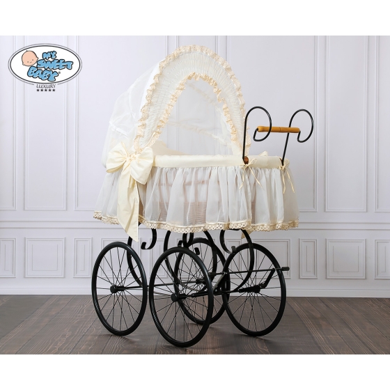 Retro vicker moses basket with wheels