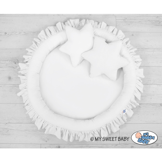 Nest with flounce - white
